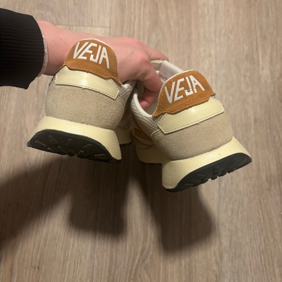 Veja Paulistana Sneakers with platform, Cream and Orange Suede Accents US 7/EU38 - Picture 5 of 9